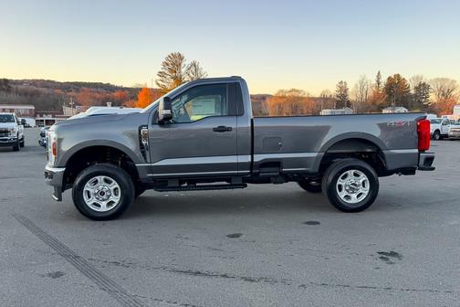 2025 Ford F-350 XLT