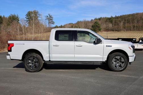 2025 Ford F-150 Lightning Flash