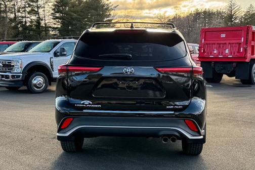 2022 Toyota Highlander XSE