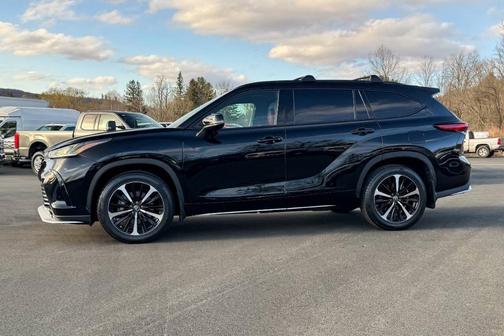2022 Toyota Highlander XSE
