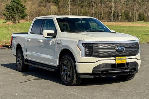 White 2023 Ford F-150 Lightning LARIAT