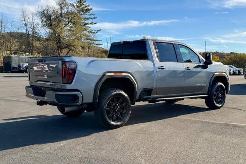 2025 GMC Sierra 3500 AT4