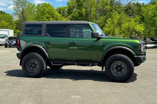 Green 2022 Ford Bronco Black Diamond