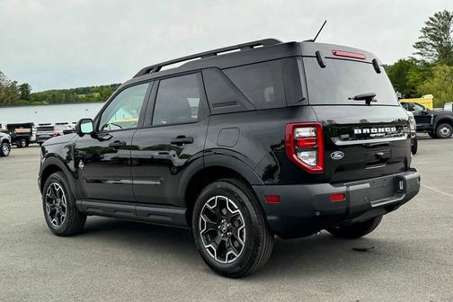 Black 2026 Ford Bronco Sport Outer Banks