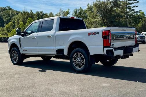 2025 Ford F-350 Platinum