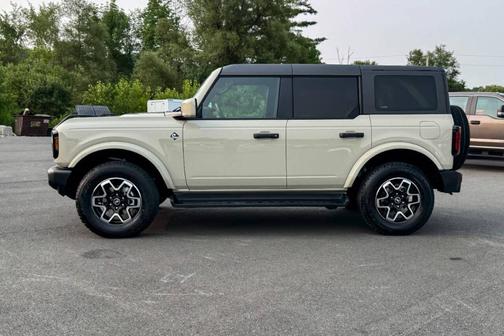 Tan 2026 Ford Bronco Outer Banks