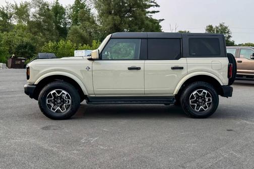 Tan 2026 Ford Bronco Outer Banks