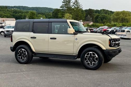 Tan 2026 Ford Bronco Outer Banks