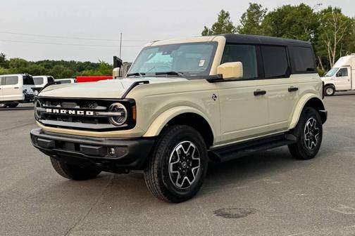 Tan 2026 Ford Bronco Outer Banks
