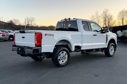 2026 Ford F-350 XLT