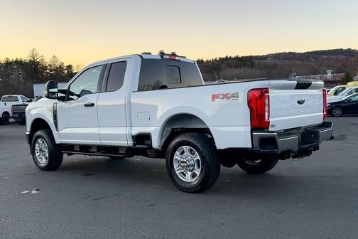 2026 Ford F-350 XLT