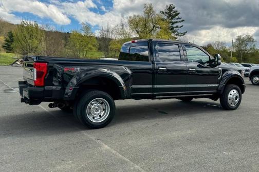 Black 2019 Ford F-450 Platinum