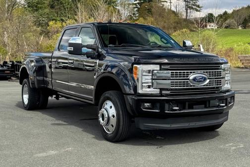 Black 2019 Ford F-450 Platinum
