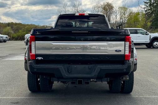 Black 2019 Ford F-450 Platinum