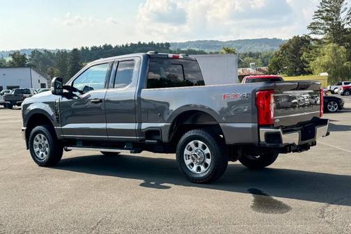 2024 Ford F-350 XLT