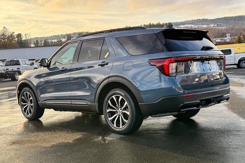 BL 2026 Ford Explorer ST-Line