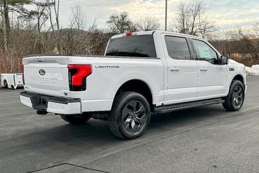 2024 Ford F-150 Lightning Flash