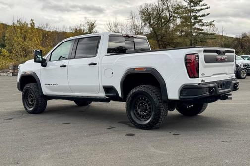 2024 GMC Sierra 2500 AT4X