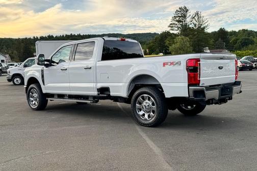 2026 Ford F-350 Lariat Super Duty