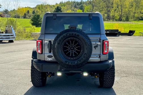 Gray 2024 Ford Bronco Badlands