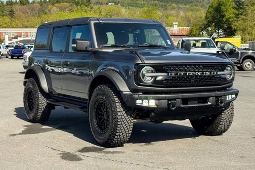 Gray 2024 Ford Bronco Badlands