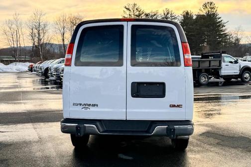 2024 GMC Savana 2500 Work Van