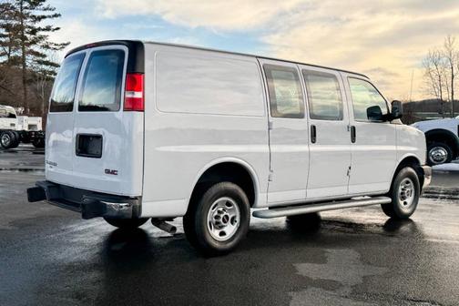 2024 GMC Savana 2500 Work Van