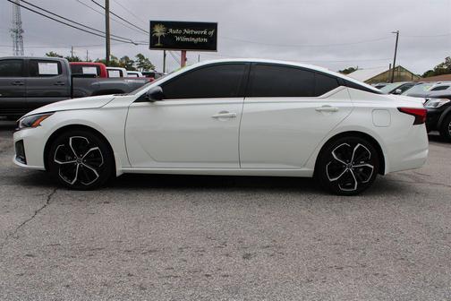 2023 Nissan Altima SR FWD