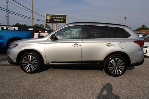 2020 Mitsubishi Outlander LE
