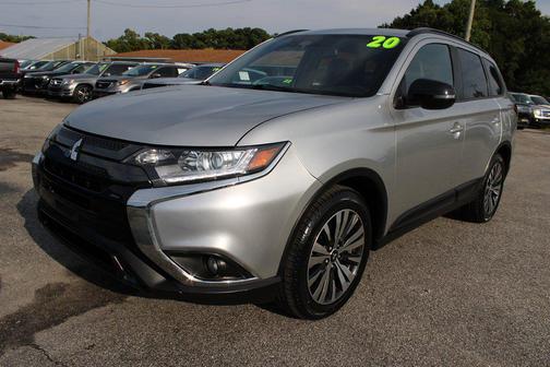 2020 Mitsubishi Outlander LE