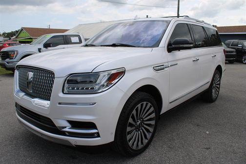 White Platinum Metallic Tri-Coat 2019 Lincoln Navigator Reserve