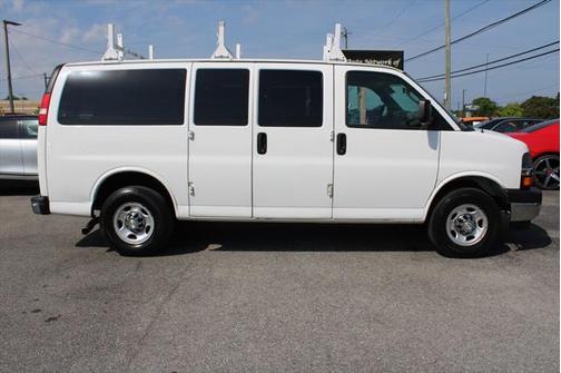 2017 Chevrolet Express 2500 LT