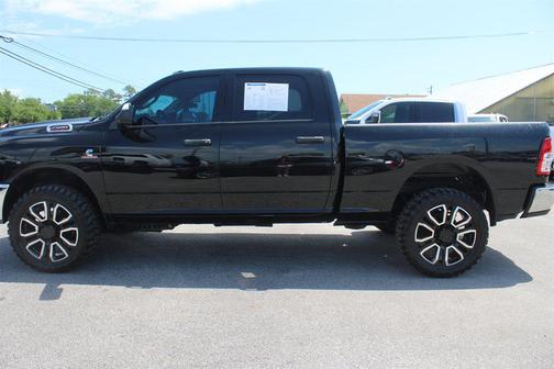 Diamond Black Crystal Pearlcoat 2019 RAM 2500 Tradesman Crew Cab 4x4 6'4' Box