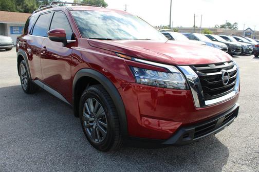 2022 Nissan Pathfinder SV 2WD