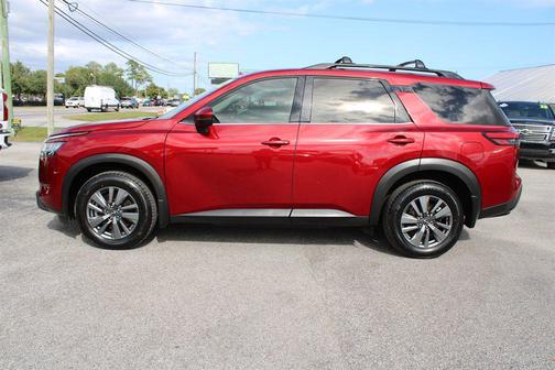 2022 Nissan Pathfinder SV 2WD