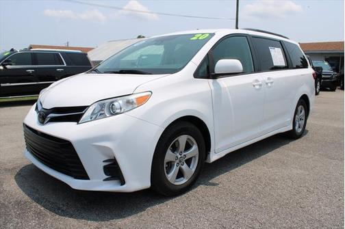 2020 Toyota Sienna LE