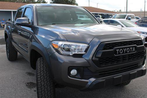 2017 Toyota Tacoma SR
