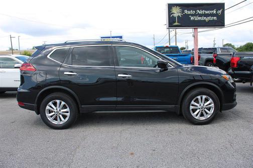 Magnetic Black 2018 Nissan Rogue S