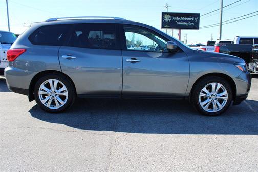 2019 Nissan Pathfinder SL