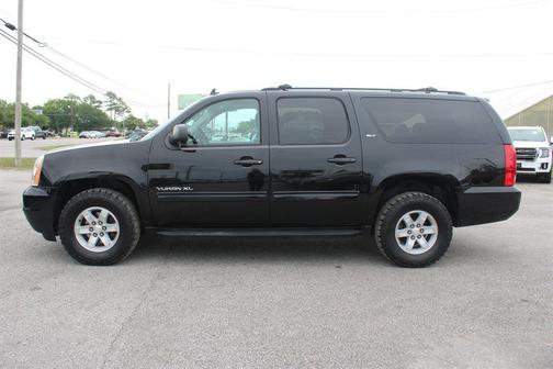Black 2013 GMC Yukon XL 1500 SLT