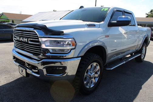 2019 RAM 2500 Laramie Crew Cab 4x4 6'4' Box