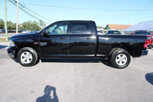 2019 RAM 1500 SLT