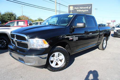 2019 RAM 1500 SLT
