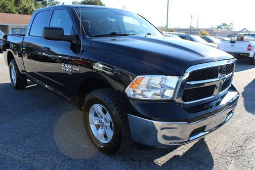 2019 RAM 1500 SLT