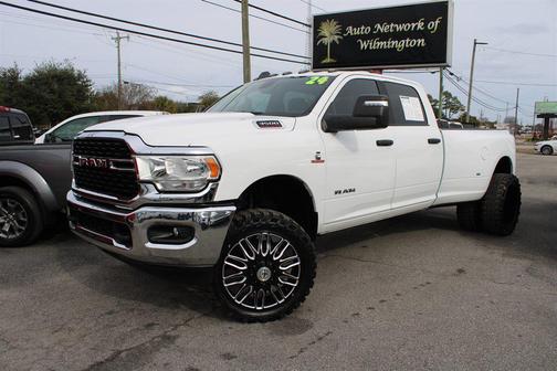 2024 RAM 3500 Big Horn Crew Cab 4x4 8' Box