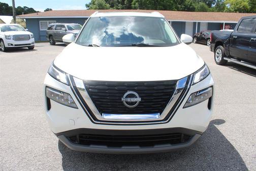 White 2023 Nissan Rogue SV