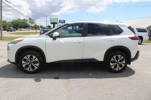 White 2023 Nissan Rogue SV