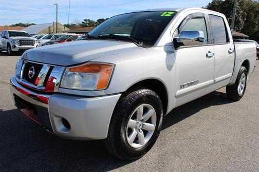 2012 Nissan Titan SV