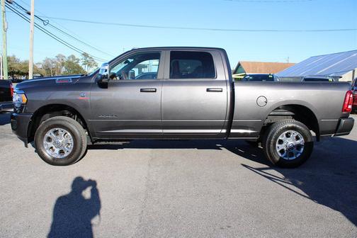 2023 RAM 3500 Laramie Crew Cab 4x4 6'4' Box