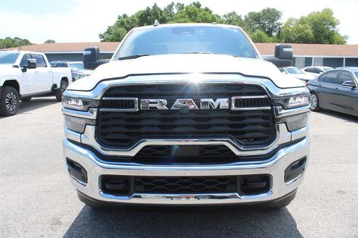 Bright White Clearcoat 2025 RAM 2500 Big Horn Crew Cab 4x4 6'4' Box